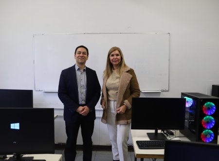 Académicos de la Universidad Gabriela Mistral participan en proyecto de navegación web para personas con discapacidad