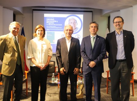 Libro “Felicidad, Democracia y Progreso” fue presentado en Universidad Gabriela Mistral