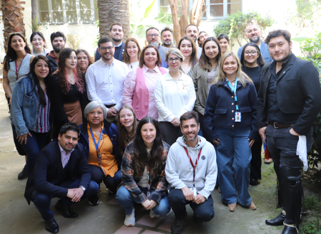 Mesa Regional de Prevención del Suicidio se reúne en la UGM para abordar la salud mental en personas mayores